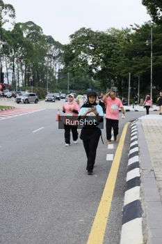 Runner Photo 4304653