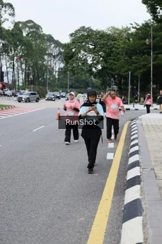 Runner Photo 4304655