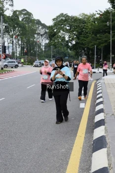 Runner Photo 4304661