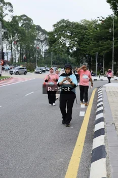 Runner Photo 4304665