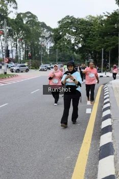 Runner Photo 4304670