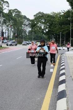 Runner Photo 4304671