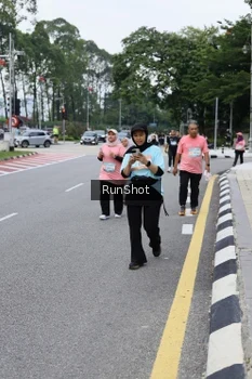 Runner Photo 4304672