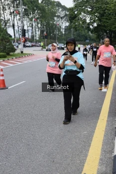 Runner Photo 4304673