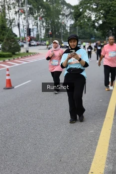 Runner Photo 4304675