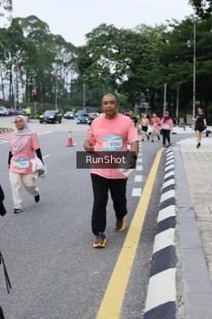 Runner Photo 4304677