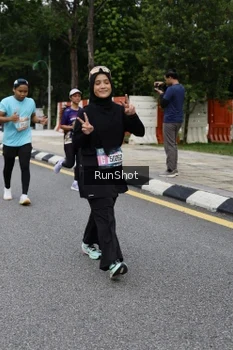 Runner Photo 4304688