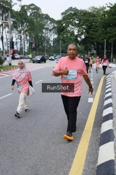 Runner Photo 4304691