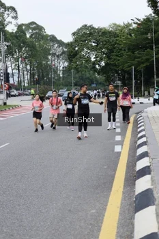 Runner Photo 4304696
