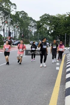 Runner Photo 4304698