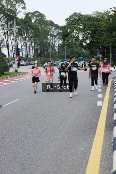 Runner Photo 4304699
