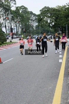 Runner Photo 4304700