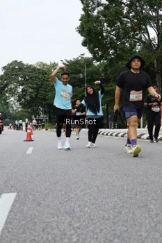 Runner Photo 4304704