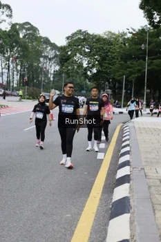 Runner Photo 4304706