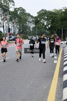 Runner Photo 4304709