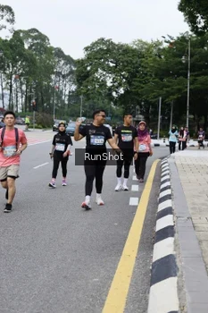 Runner Photo 4304711