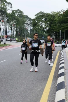Runner Photo 4304712