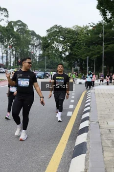 Runner Photo 4304719