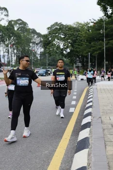Runner Photo 4304722