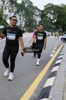 Runner Photo 4304724