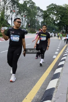Runner Photo 4304725