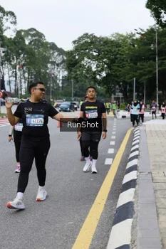 Runner Photo 4304727