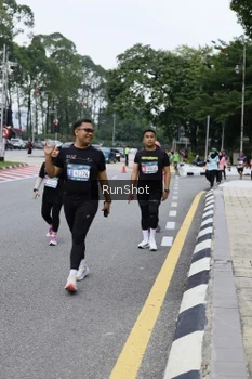 Runner Photo 4304729