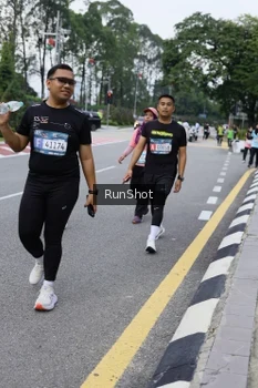 Runner Photo 4304731