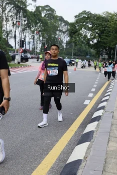 Runner Photo 4304733