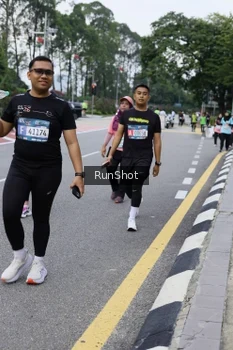 Runner Photo 4304734