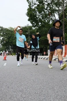 Runner Photo 4304737