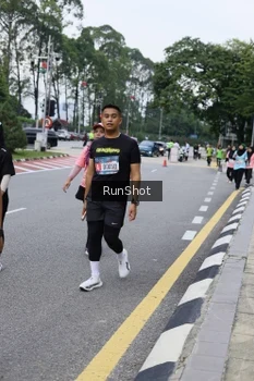 Runner Photo 4304740