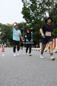 Runner Photo 4304742