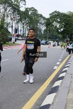 Runner Photo 4304745