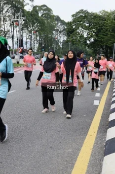 Runner Photo 4304746