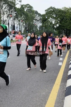Runner Photo 4304751