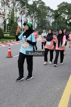 Runner Photo 4304752