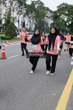 Runner Photo 4304753