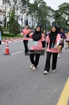 Runner Photo 4304754