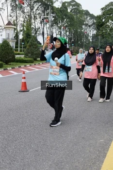 Runner Photo 4304755