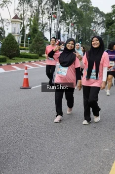 Runner Photo 4304756