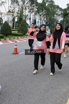 Runner Photo 4304758