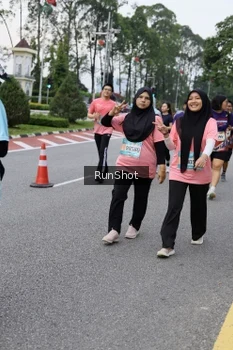 Runner Photo 4304761