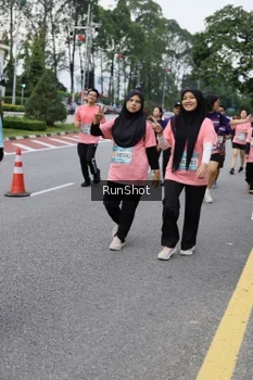 Runner Photo 4304762