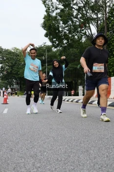 Runner Photo 4304763