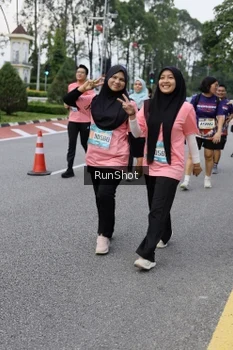 Runner Photo 4304764