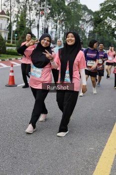 Runner Photo 4304766