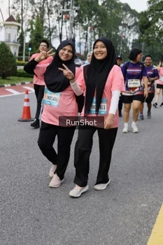Runner Photo 4304773