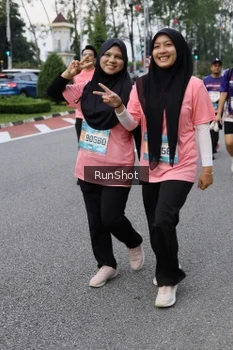 Runner Photo 4304775