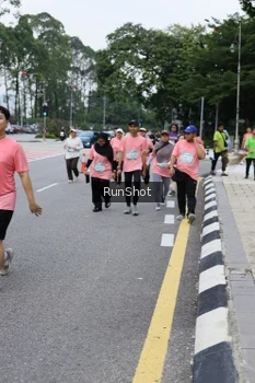 Runner Photo 4304797